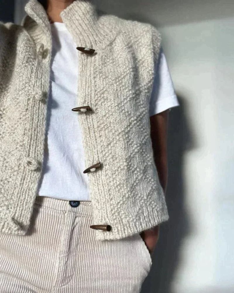 INGRID β COZY KNIT SLEEVELESS CARDIGAN