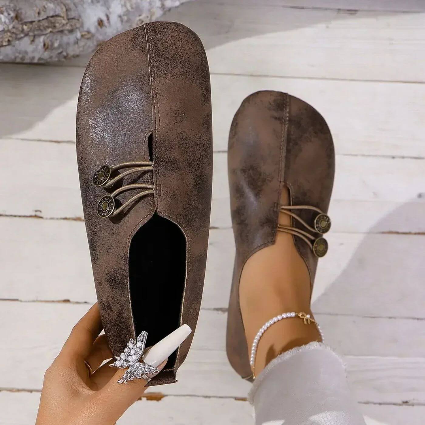 Dark Brown / 11