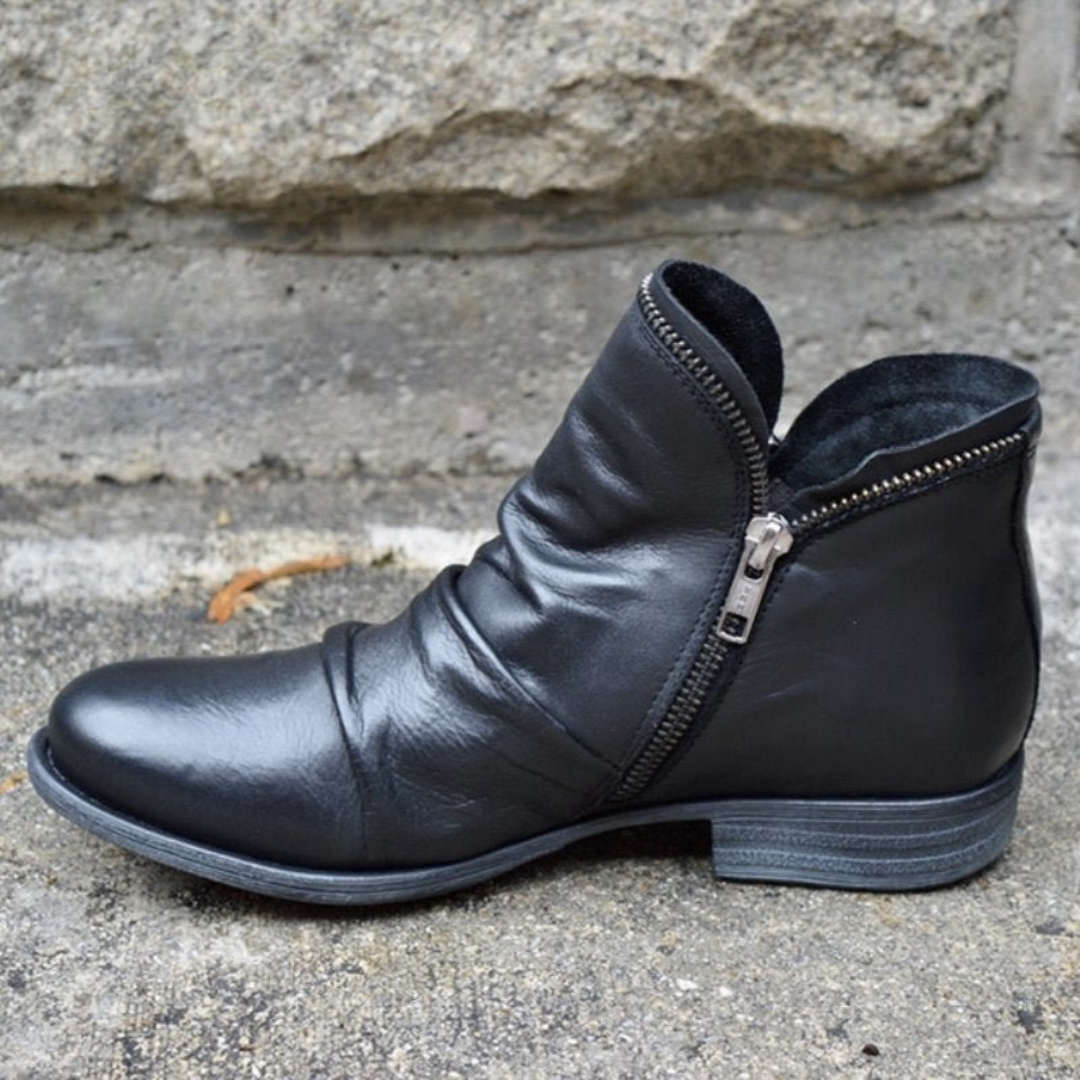 Black / 11