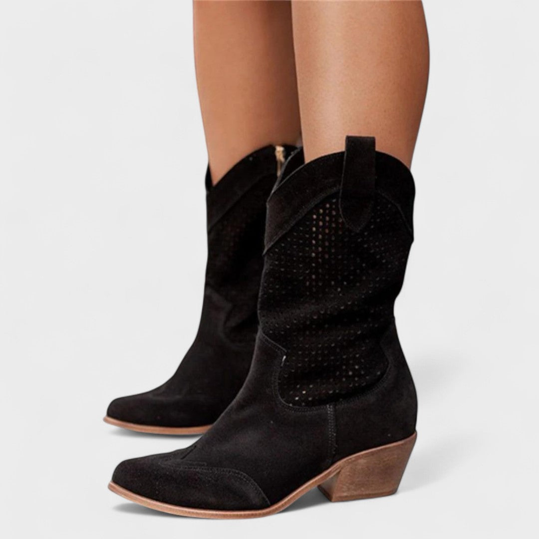 Black / 8