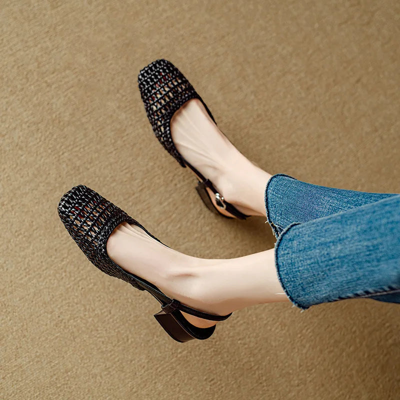 Black / 11
