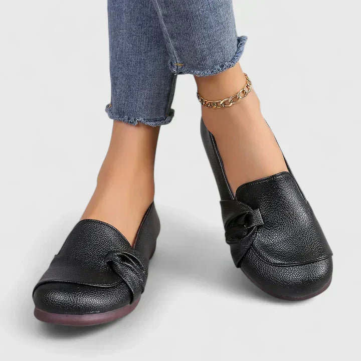Black / 9