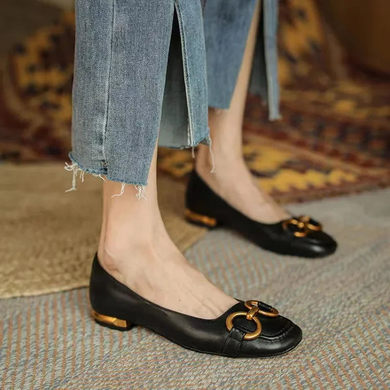 Black / 11