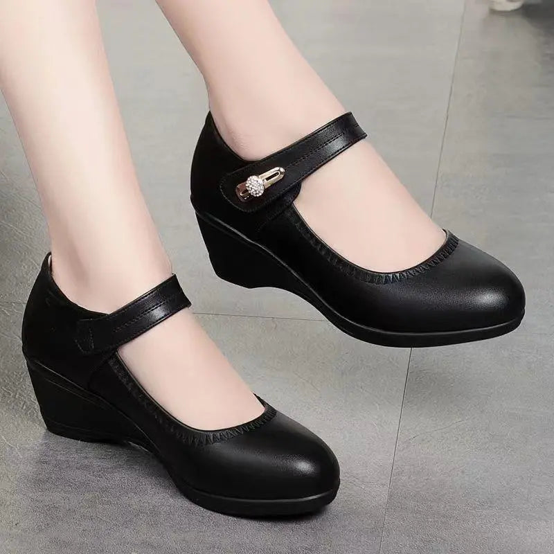 Black / 12
