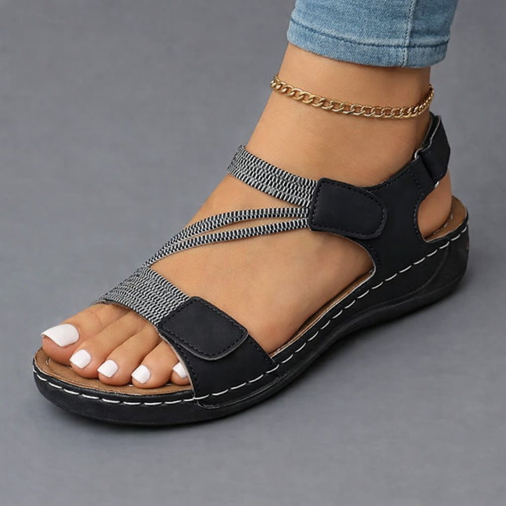 Black / 12