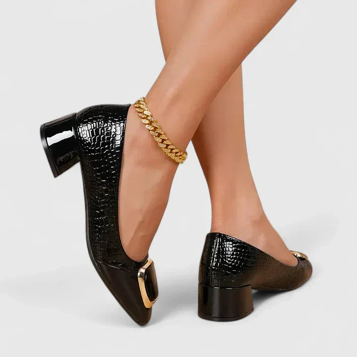 Black / 11